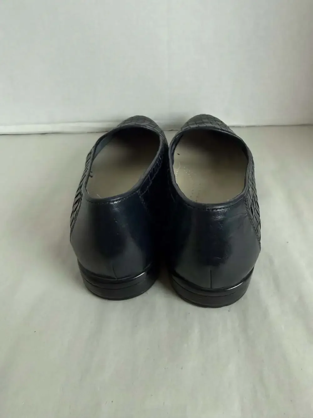 Trotters Liz Black Woven Leather Slip-On Loafer Flats